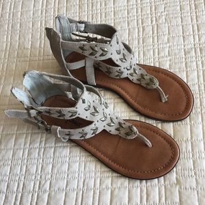 Minnetonka Moccasin Sandal Size 6 - EUC